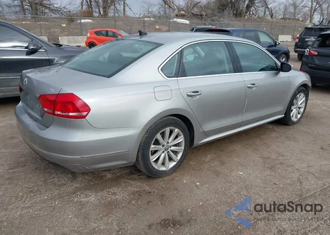 2012 Volkswagen Passat 2.5L Sel Premium из США, поврежденный, VIN 1VWCP7A34CC081224